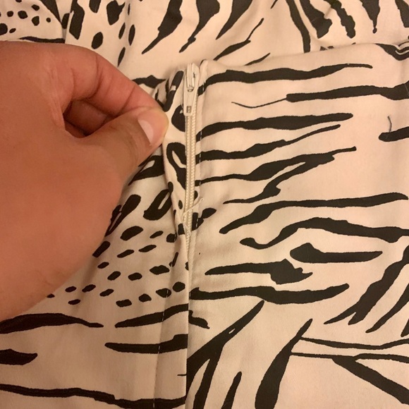 🌻2/$35🌻 H&M strapless dress - Picture 6 of 6